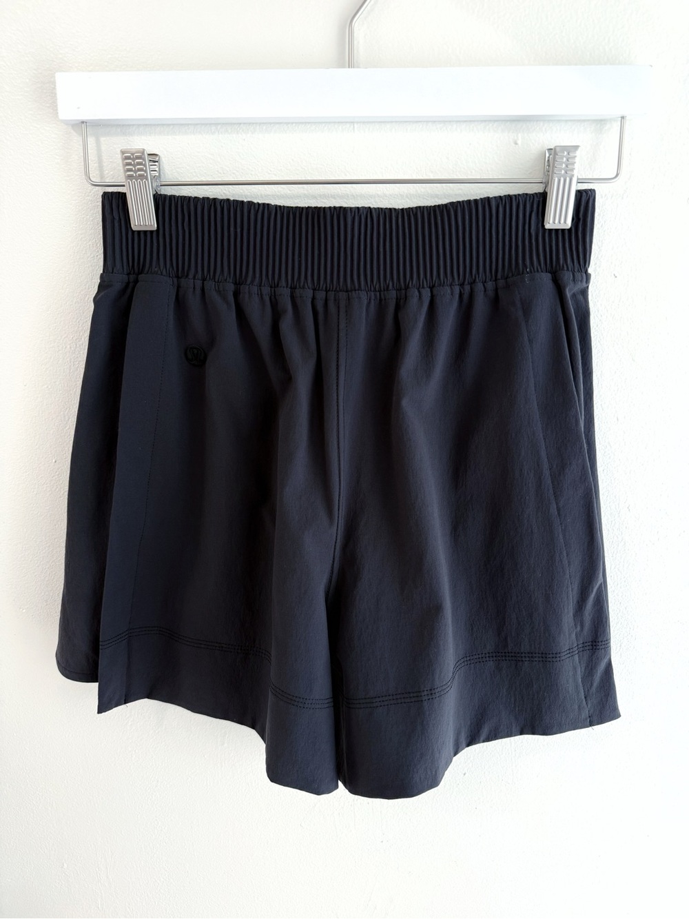 Lululemon Black Stretch Woven Relaxed Fit High Rise Short 4" - Picture 3 of 9